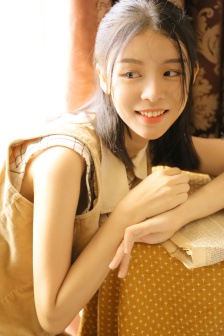 火箭少女的开襟乳液狂飙